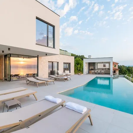 Rovni Villa *
